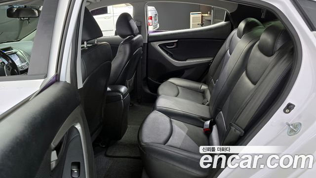 Photo 12