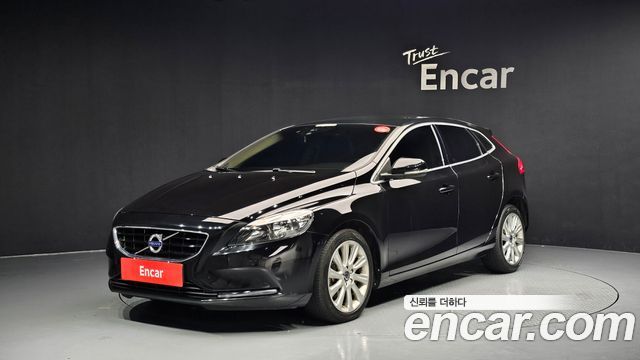 Volvo | Volvo V40