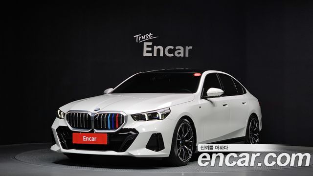 BMW | BMW 5 Series (G60) | 5 Series (G60)
