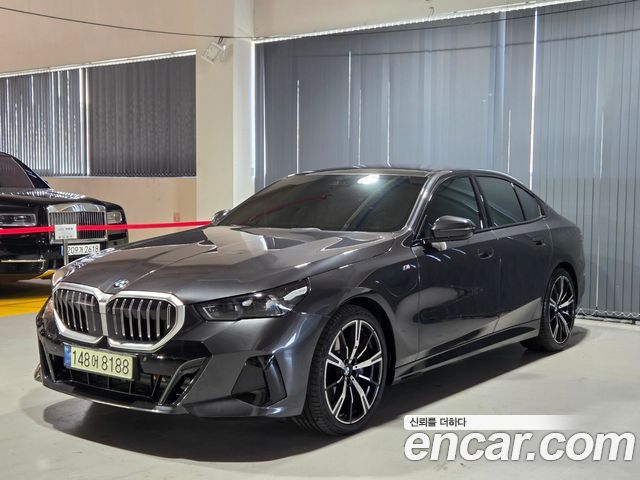 BMW | BMW 5 Series (G60) | 5 Series (G60)