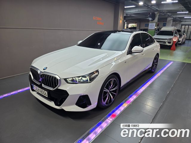 BMW | BMW 5 Series (G60) | 5 Series (G60)