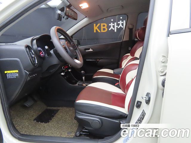 Photo 8