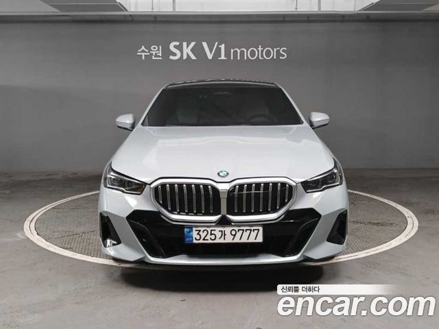 BMW | BMW 5 Series (G60) | 5 Series (G60)